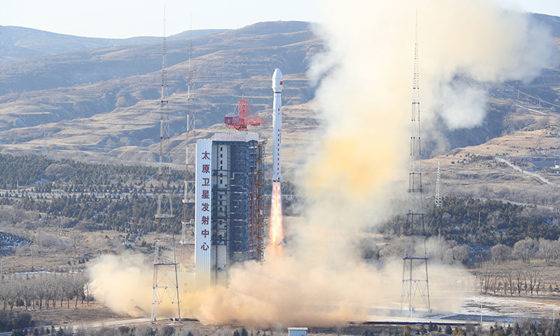 12月27日15時37分，我國在太原衛星發射中心使用長征四號乙運載火箭，成功將高分十一號04星發射升空，衛星順利進入預定軌道，發射任務獲得圓滿成功。新華社發（王曉虎 攝）