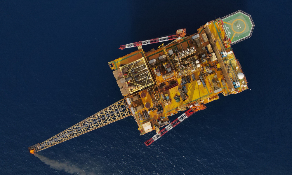 近日，中國海油荔灣3-1平臺累計(jì)生產(chǎn)天然氣突破400億立方米，日產(chǎn)天然氣較投產(chǎn)初期實(shí)現(xiàn)翻倍。