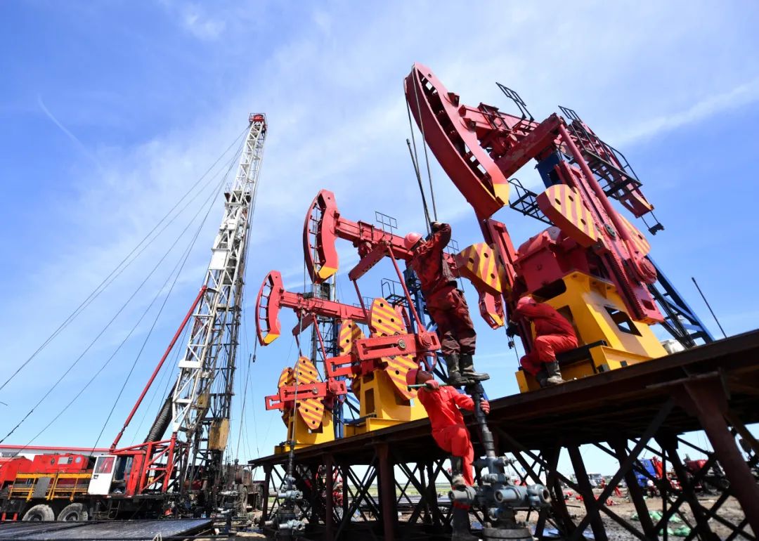 吉林油田新木廟20投產(chǎn)作業(yè)現(xiàn)場。丁磊 攝.jpg 吉林油田新木廟20投產(chǎn)作業(yè)現(xiàn)場。丁磊 攝.jpg