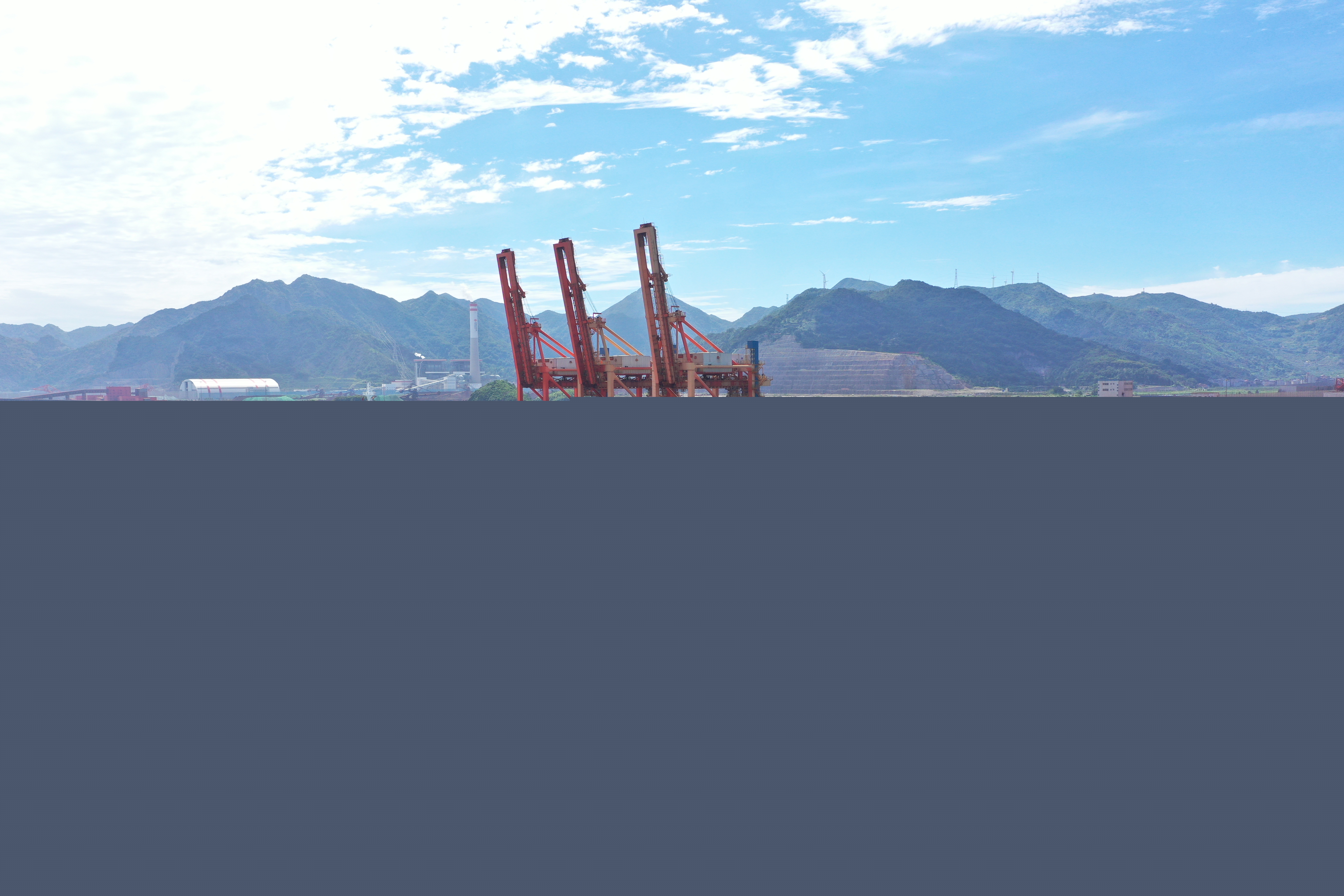 福建儲運碼頭船舶靠岸.jpg 福建儲運碼頭船舶靠岸.jpg