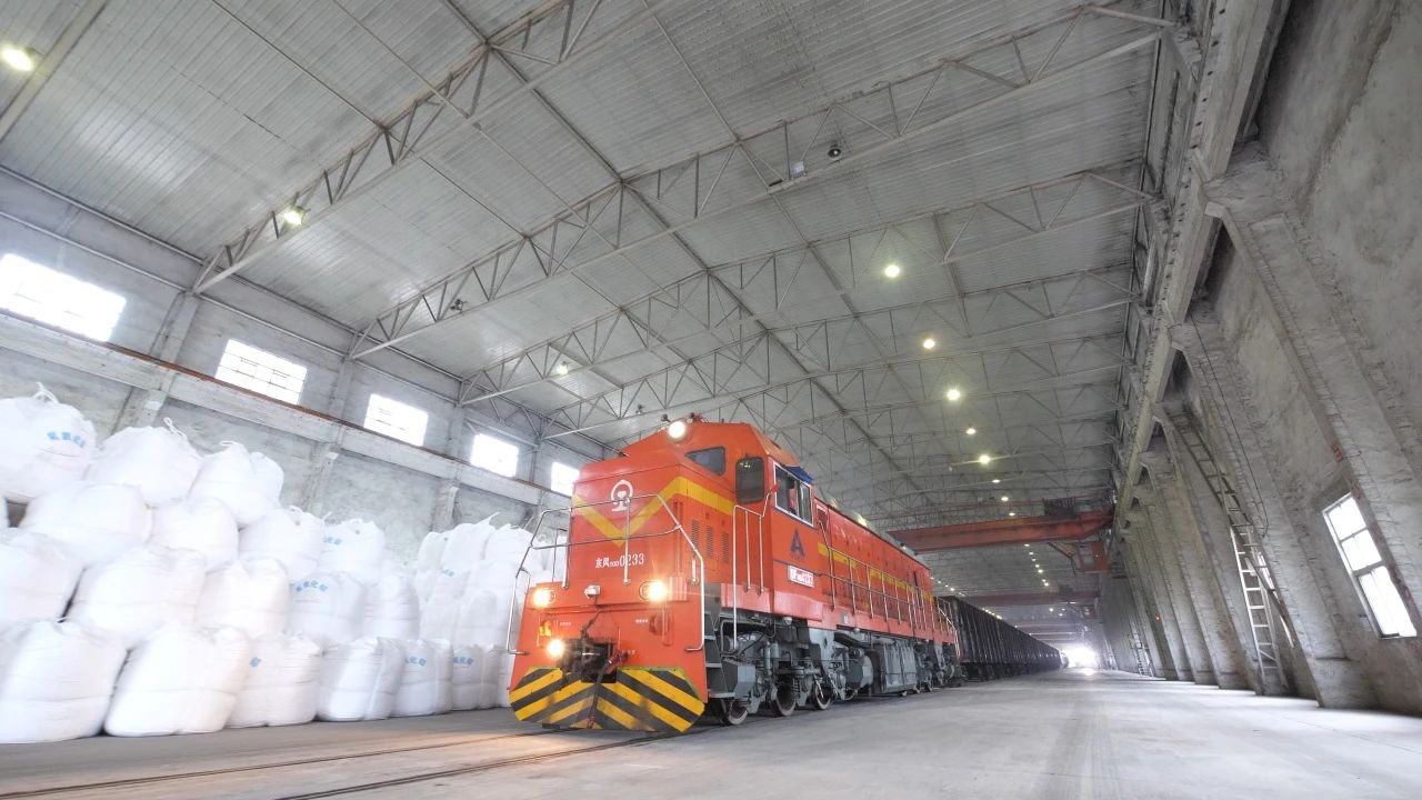 廣投產(chǎn)業(yè)鏈服務(wù)集團(tuán):踐行產(chǎn)業(yè)化服務(wù)、市場化經(jīng)營 推動改革發(fā)展行穩(wěn)致遠(yuǎn)②.jpg 廣投產(chǎn)業(yè)鏈服務(wù)集團(tuán):踐行產(chǎn)業(yè)化服務(wù)、市場化經(jīng)營 推動改革發(fā)展行穩(wěn)致遠(yuǎn)②.jpg