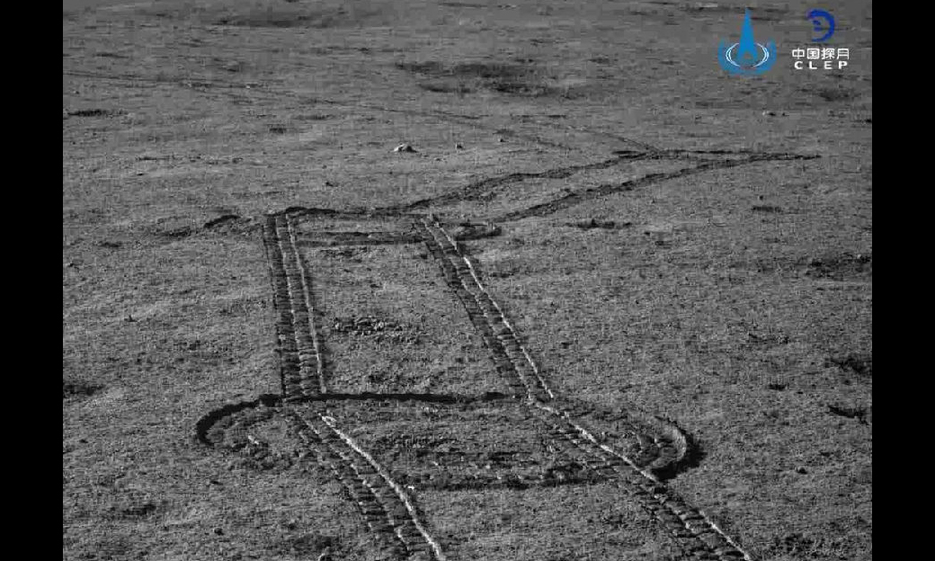 此前，玉兔二號(hào)月球車已于4月28日13時(shí)45分自主喚醒，中繼前返向鏈路建立正常，整器狀態(tài)正常。玉兔二號(hào)月球車將開展第五月晝工作，繼續(xù)實(shí)施巡視科學(xué)探測(cè)任務(wù)。