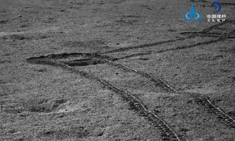 日前，“玉兔二號”巡視器已完成第五月晝的科學探測工作，于5月11日11時05分進入第五月夜。巡視器根據整體規劃進行移動，累計行走190.66米。巡視器移動過程中，按計劃組織實施了巡視器紅外光譜儀、全景相機、中性原子探測儀、測月雷達等有效載荷的開機探測工作，地面接收載荷數傳數據正常。