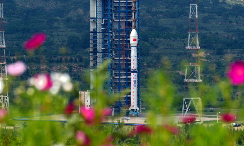 高分十一號衛(wèi)星由航天科技集團五院抓總研制，是高分辨率對地觀測系統(tǒng)國家科技重大專項安排的光學(xué)遙感衛(wèi)星，地面像元分辨率最高可達(dá)亞米級。（新華社記者 曹陽 攝）