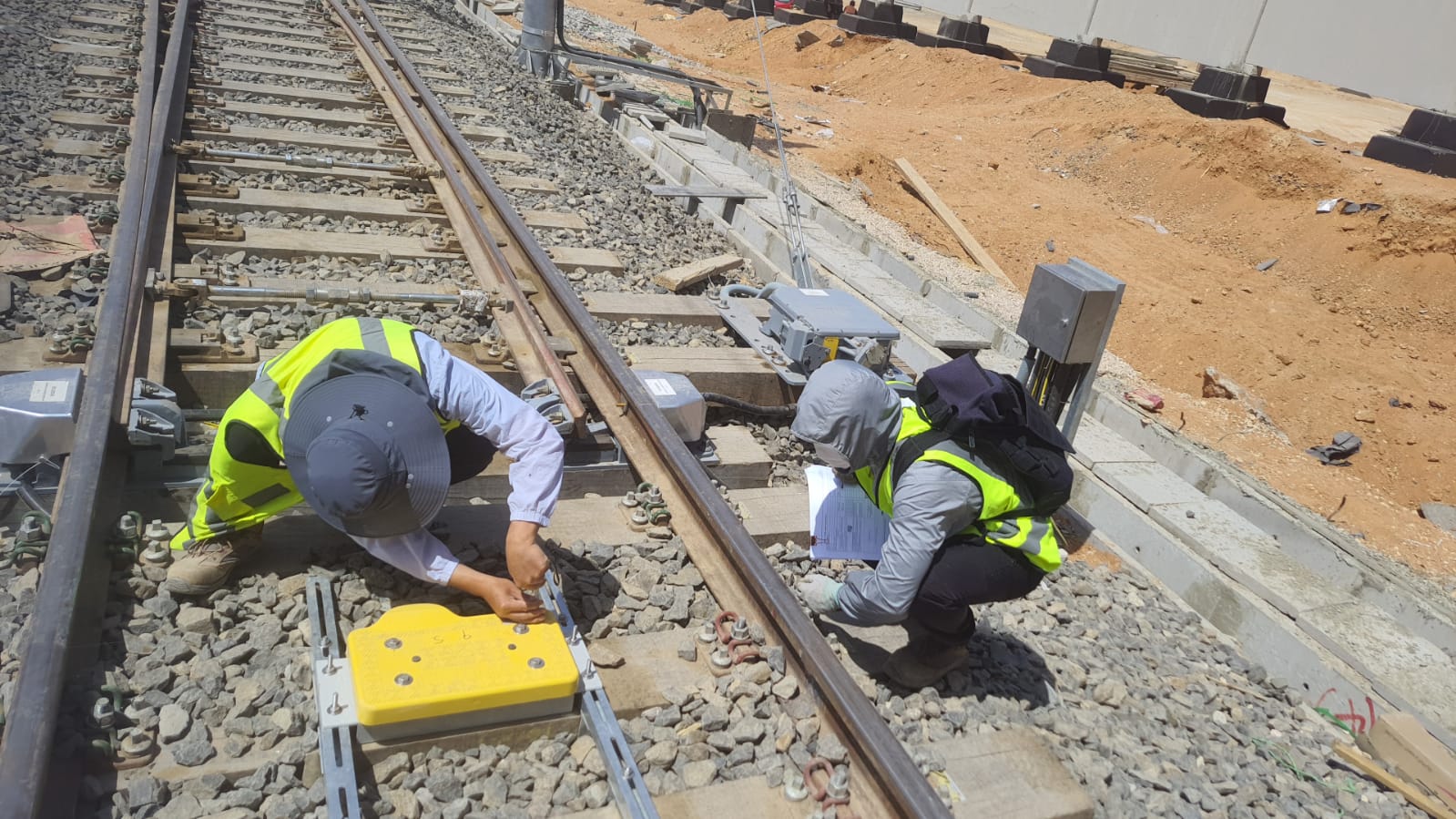 image005.jpg image005.jpg